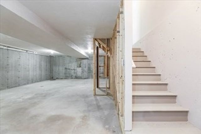 46 Murray Hill Road, Boston, MA 02131