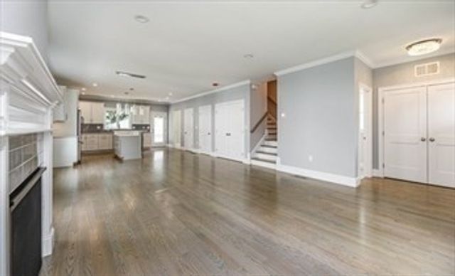 46 Murray Hill Road, Boston, MA 02131
