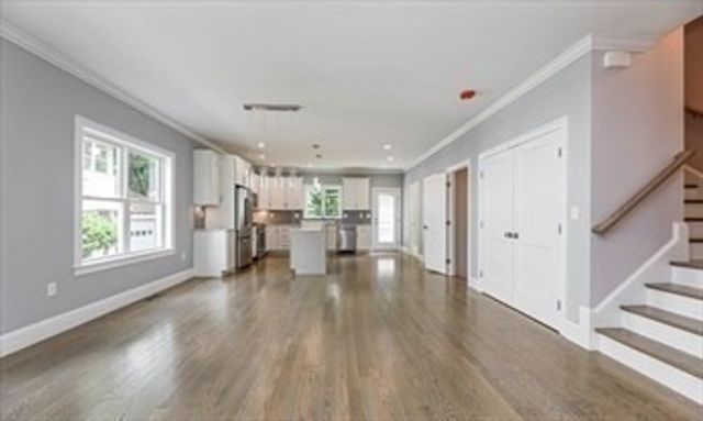 46 Murray Hill Road, Boston, MA 02131