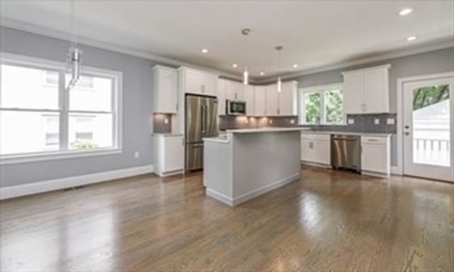 46 Murray Hill Road, Boston, MA 02131