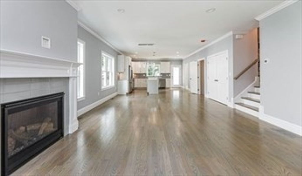 46 Murray Hill Road, Boston, MA 02131