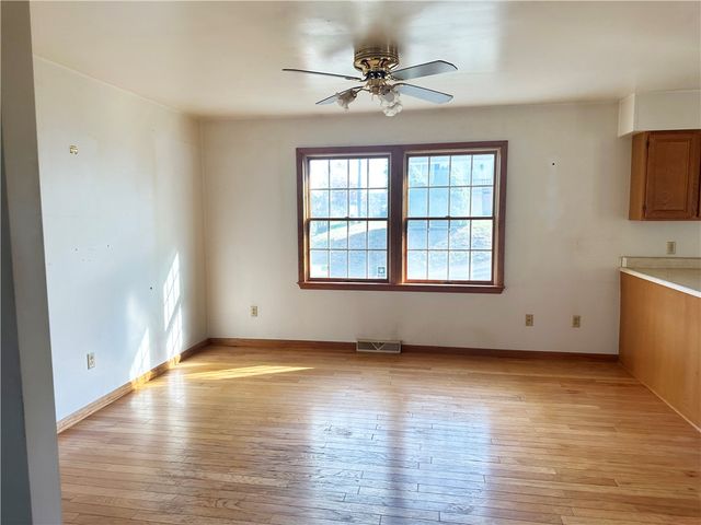 100 Belmont Ave, Meadowlands, PA 15347