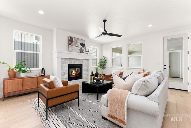 13344 N Spring Creek Way, Boise, ID 83714