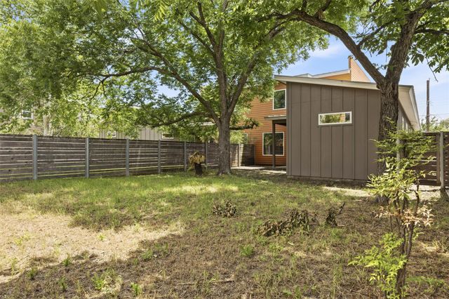 1210 Stobaugh ST B, Austin, TX 78757