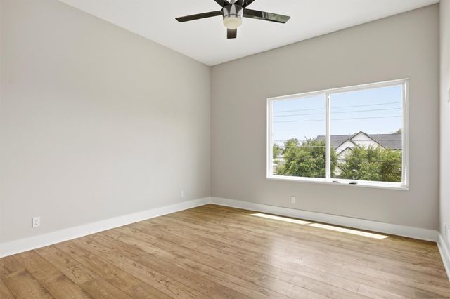 1210 Stobaugh ST B, Austin, TX 78757