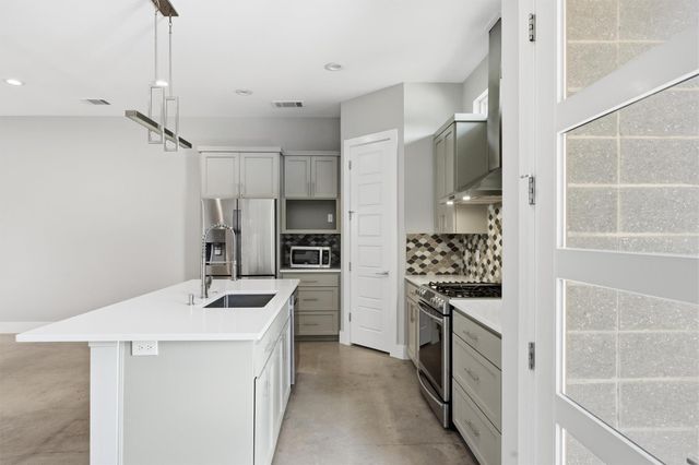 1210 Stobaugh ST B, Austin, TX 78757