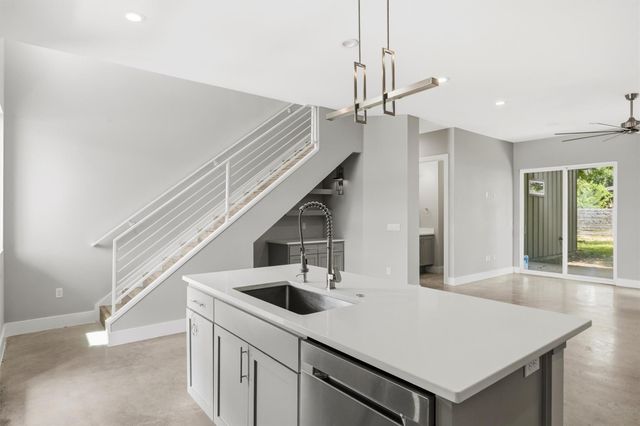 1210 Stobaugh ST B, Austin, TX 78757