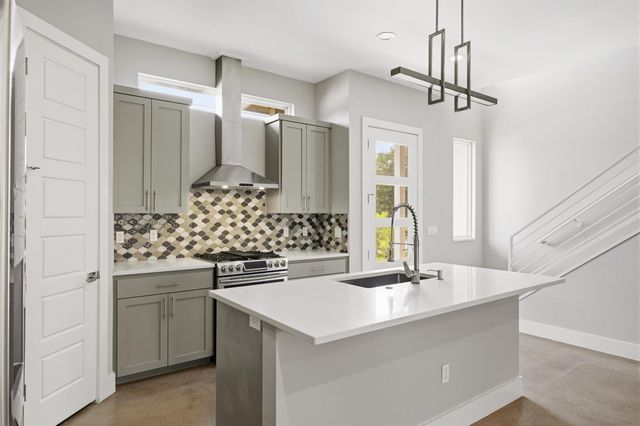 1210 Stobaugh ST B, Austin, TX 78757