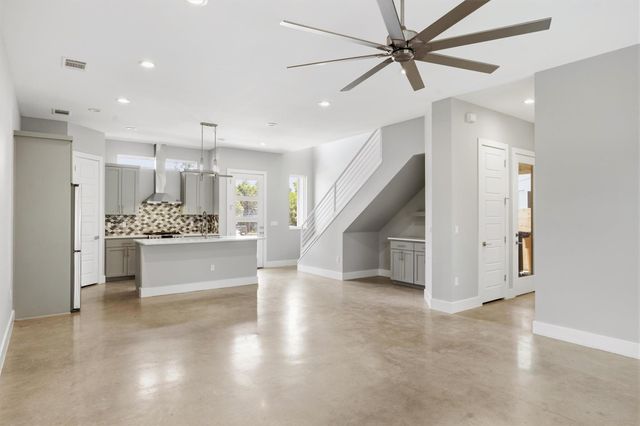1210 Stobaugh ST B, Austin, TX 78757