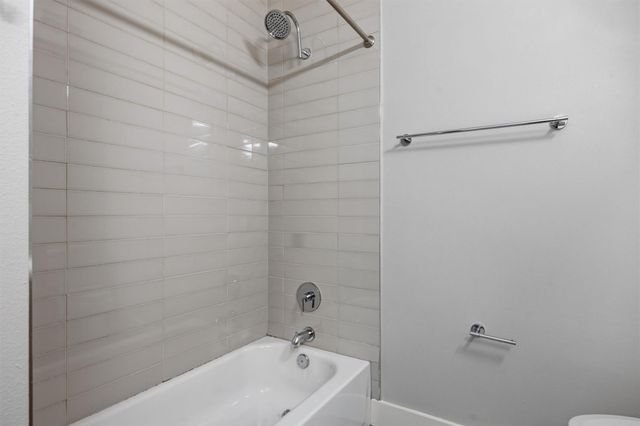 1210 Stobaugh ST B, Austin, TX 78757