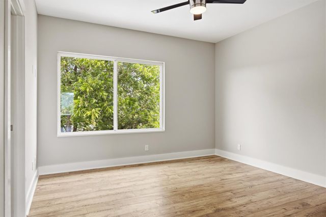 1210 Stobaugh ST B, Austin, TX 78757