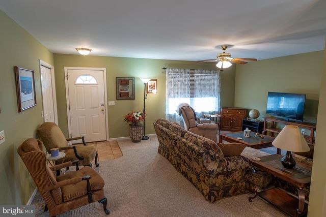 17 VISTA DR, Fredericksburg, PA 17026