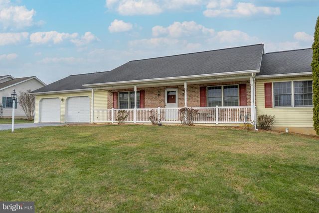 17 VISTA DR, Fredericksburg, PA 17026