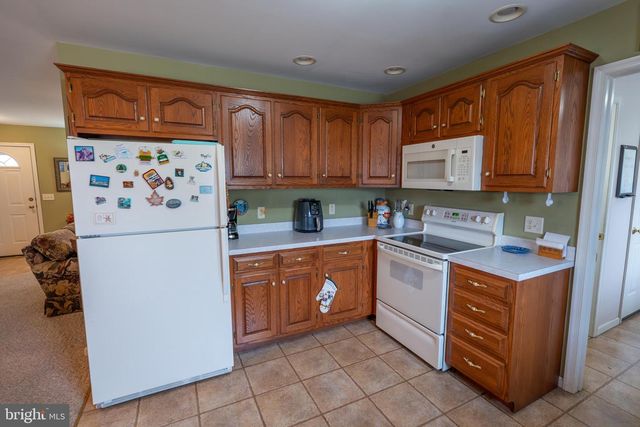 17 VISTA DR, Fredericksburg, PA 17026