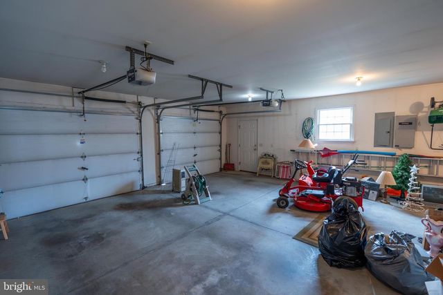 17 VISTA DR, Fredericksburg, PA 17026