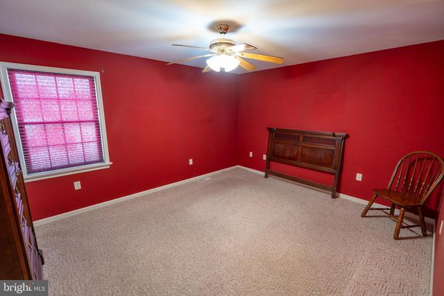 17 VISTA DR, Fredericksburg, PA 17026