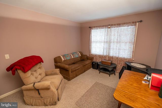 17 VISTA DR, Fredericksburg, PA 17026