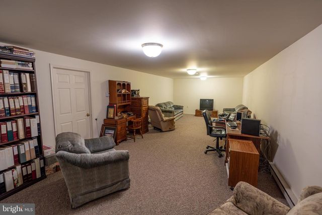 17 VISTA DR, Fredericksburg, PA 17026