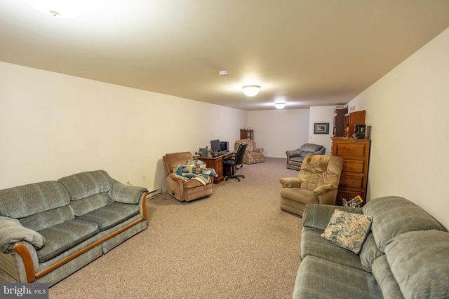 17 VISTA DR, Fredericksburg, PA 17026