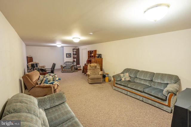 17 VISTA DR, Fredericksburg, PA 17026