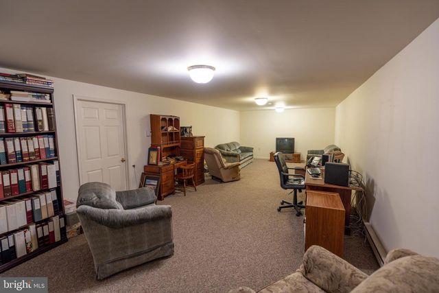 17 VISTA DR, Fredericksburg, PA 17026