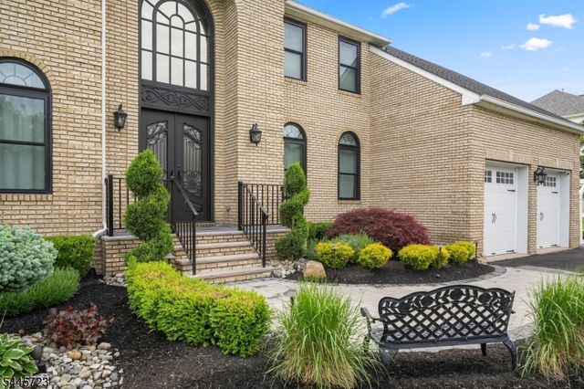 6 Christinalynn Dr, Monroe Twp., NJ 08831