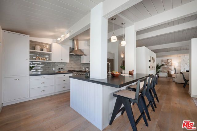 1231 El Hito Circle, Pacific Palisades (los Angeles), CA 90272
