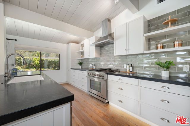 1231 El Hito Circle, Pacific Palisades (los Angeles), CA 90272