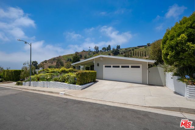 1231 El Hito Circle, Pacific Palisades (los Angeles), CA 90272