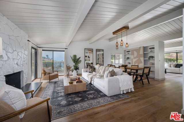 1231 El Hito Circle, Pacific Palisades (los Angeles), CA 90272