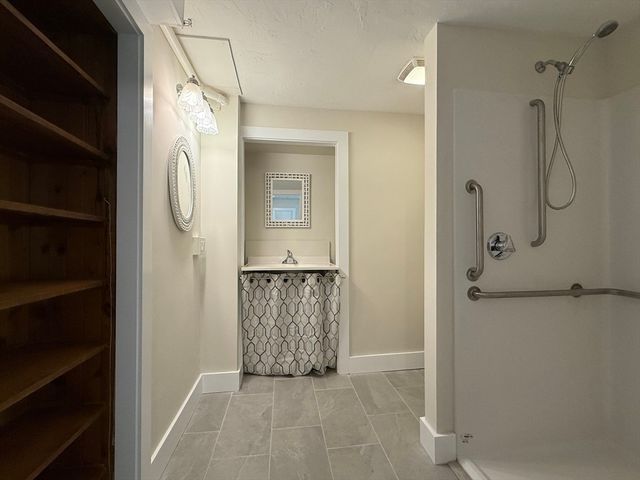 866 Centre St 1, Middleboro, MA 02346