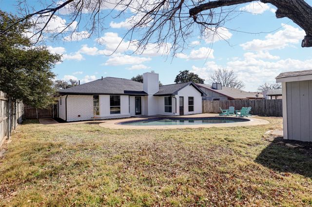 312 Almond Lane, Euless, TX 76039