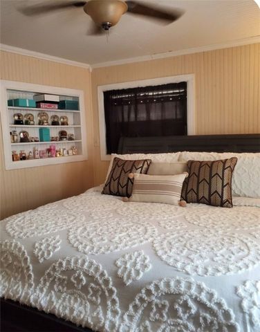 1645 Brentwood Dr, Corpus Christi, TX 78415