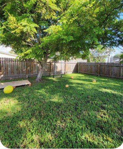 1645 Brentwood Dr, Corpus Christi, TX 78415