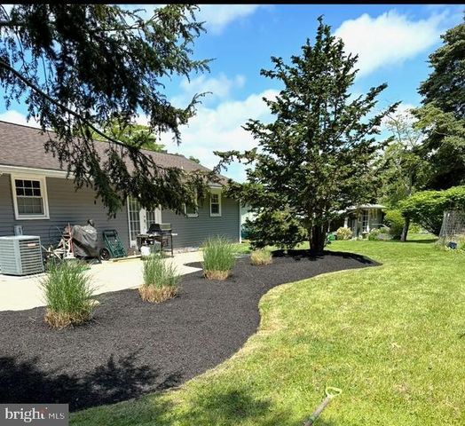 11 HOLLY TER, Bridgeton, NJ 08302