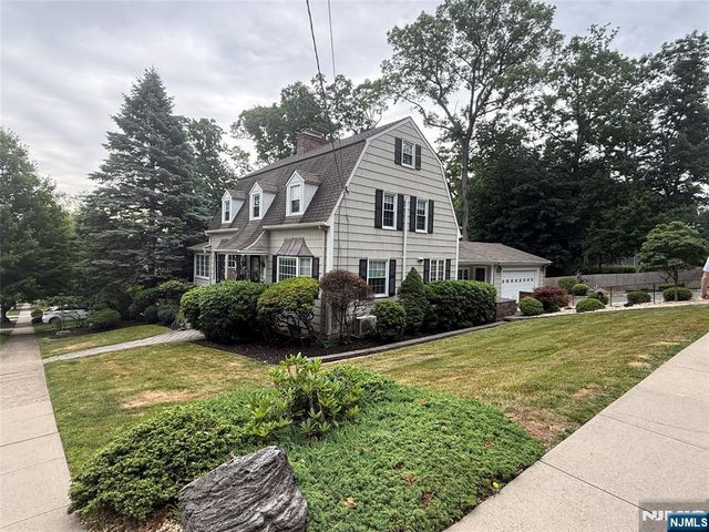 53 Howard Street, Verona, NJ 07044