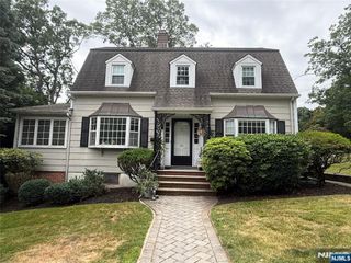 53 Howard Street, Verona, NJ 07044