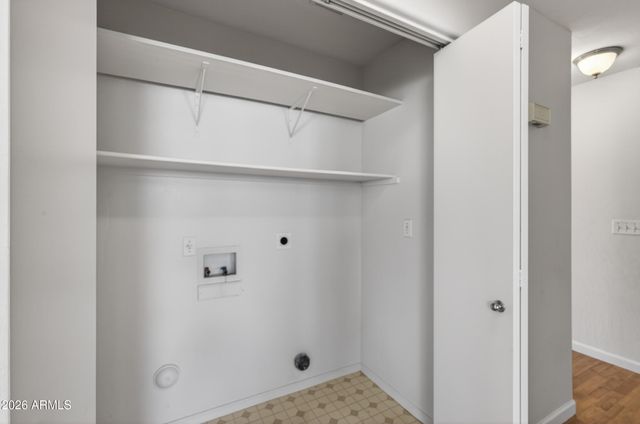 374 N OCEAN Drive, Gilbert, AZ 85233