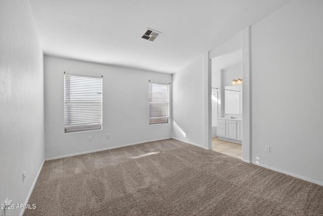 374 N OCEAN Drive, Gilbert, AZ 85233