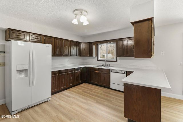 5741 Waterville Swanton Road, Swanton, OH 43558