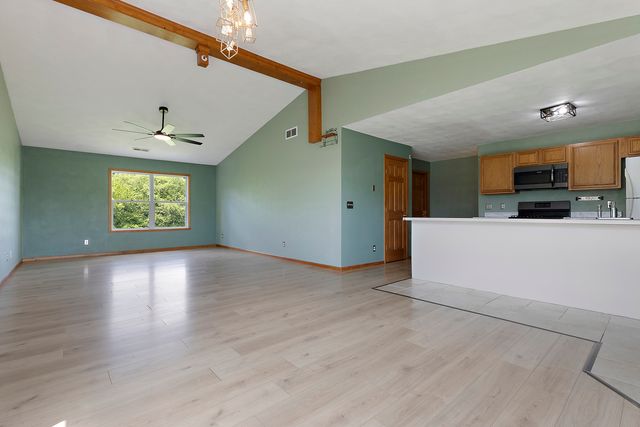 10050 Skipperling Road 1, Roscoe, IL 61073
