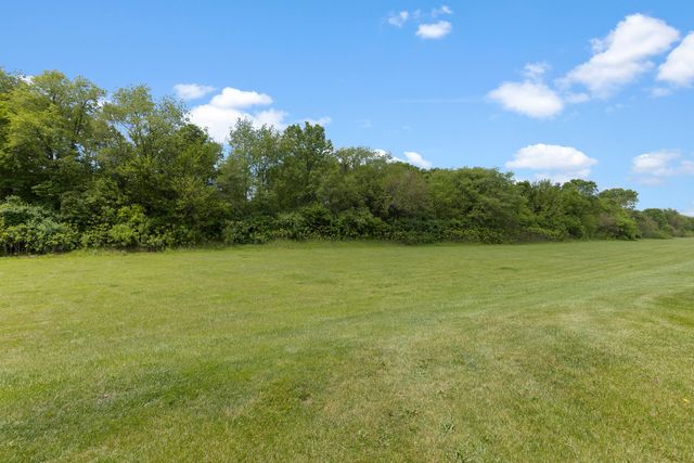 10050 Skipperling Road 1, Roscoe, IL 61073