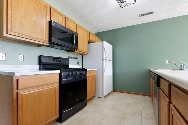 10050 Skipperling Road 1, Roscoe, IL 61073