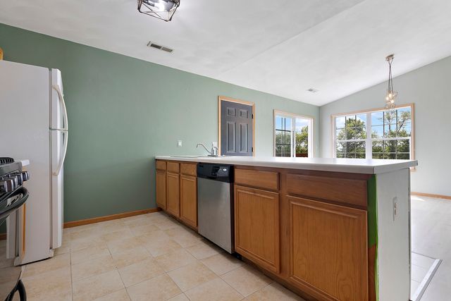 10050 Skipperling Road 1, Roscoe, IL 61073