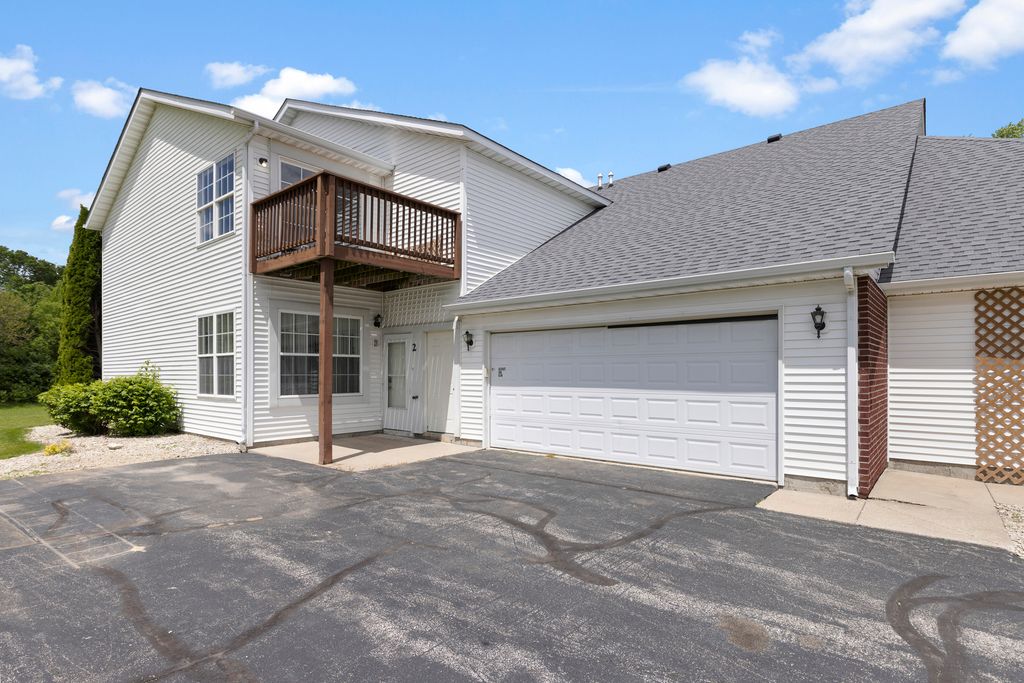 10050 Skipperling Road 1, Roscoe, IL 61073