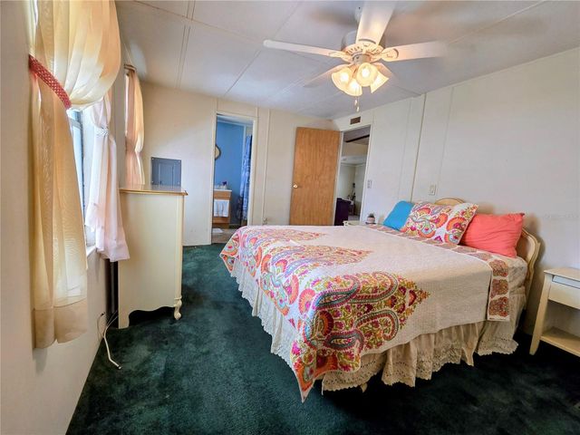 6253 BALMY LANE, Zephyrhills, FL 33542