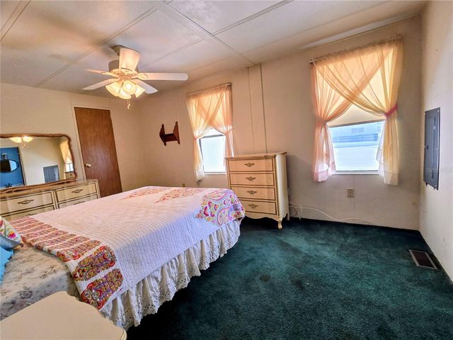 6253 BALMY LANE, Zephyrhills, FL 33542