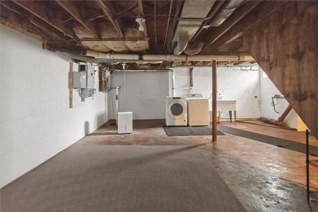 70 Penarrow Road Road, Brighton, NY 14618