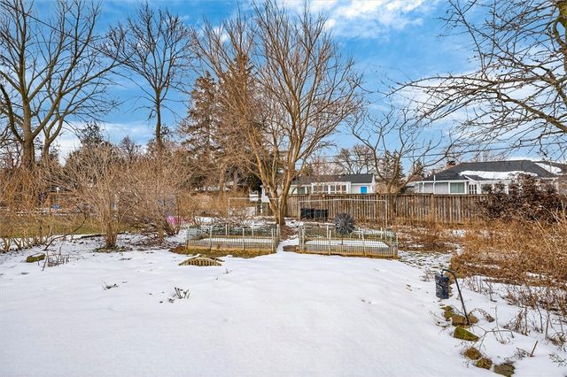 70 Penarrow Road Road, Brighton, NY 14618