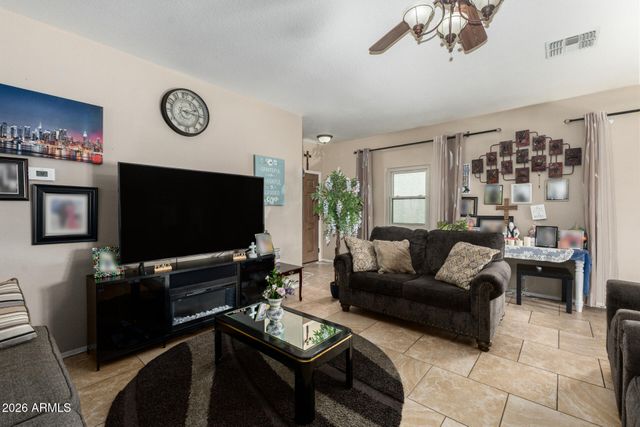 1923 E Renegade Trail, San Tan Valley, AZ 85143